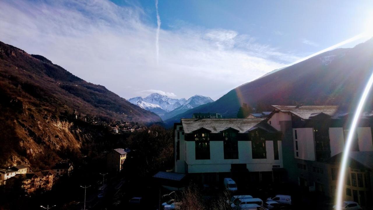 Grand Studio Tout Confort Pour 4 Personnes Brides-les-Bains Exterior photo