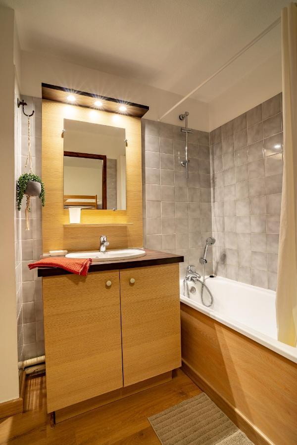 Grand Studio Tout Confort Pour 4 Personnes Brides-les-Bains Exterior photo